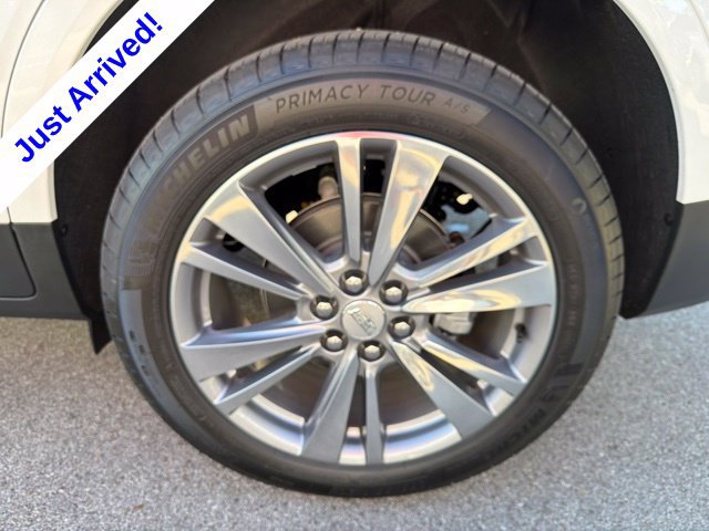 Used 2026 Cadillac XT5 Premium Luxury w/ LPO, Floor Liner Package FWD image 18
