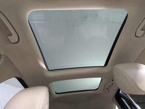 Used 2021 Mercedes-Benz GLC 300 4MATIC image 6