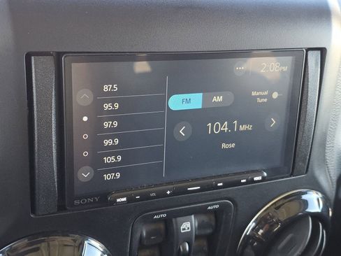 Used 2017 Jeep Wrangler Unlimited Sahara w/ Max Tow Package image 24