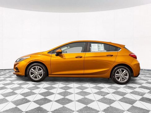 Used 2017 Chevrolet Cruze LT w/ Convenience Package FWD image 7