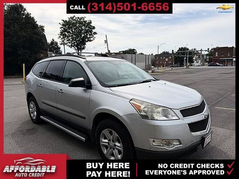 Used 2012 Chevrolet Traverse LS w/ LPO, 'HIT The Road' Package FWD image 7