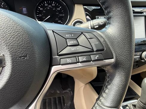 Used 2020 Nissan Rogue SV AWD/4WD image 29