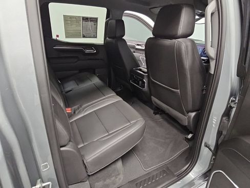 Used 2023 GMC Sierra 1500 SLT w/ SLT Premium Plus Package AWD/4WD image 37