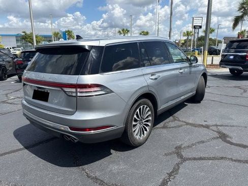 Used 2023 Lincoln Aviator 2WD w/ Premium Package image 9