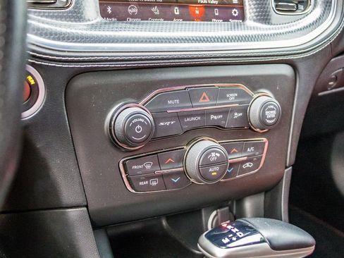 Used 2022 Dodge Charger SRT Hellcat w/ Harman/Kardon Audio Group image 35