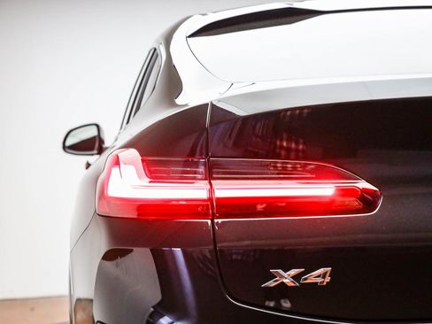 Used 2025 BMW X4 xDrive30i w/ Premium Package image 10