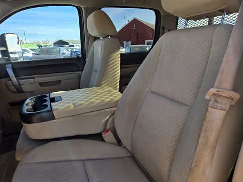 Used 2014 Chevrolet Silverado 3500 LT w/ Interior Plus Package image 28