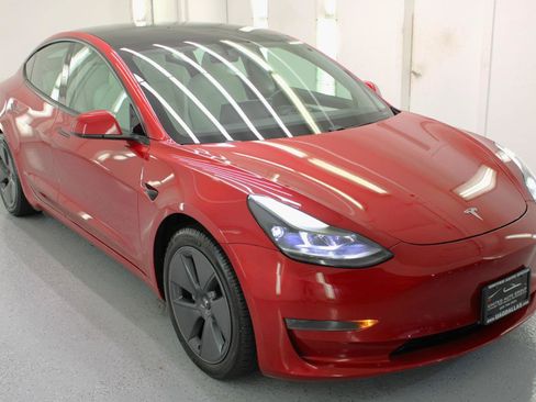 Used 2021 Tesla Model 3 Standard Range Plus RWD image 12