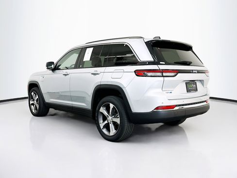 Used 2023 Jeep Grand Cherokee 4WD 4xe image 5