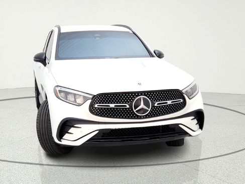Certified 2024 Mercedes-Benz GLC 300 4MATIC image 3