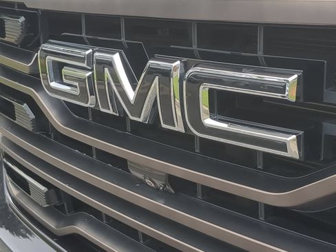 Used 2022 GMC Sierra 1500 AT4X AWD/4WD image 32