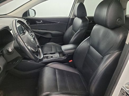 Used 2019 Kia Sorento SX image 17