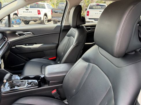 Used 2025 Kia Sportage EX FWD image 20