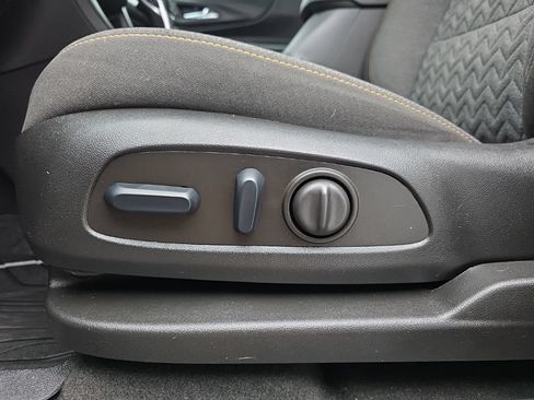 Used 2023 Chevrolet Equinox LT AWD/4WD image 23
