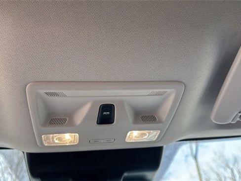 Certified 2025 Ford Maverick XLT w/ XLT Luxury Package image 23