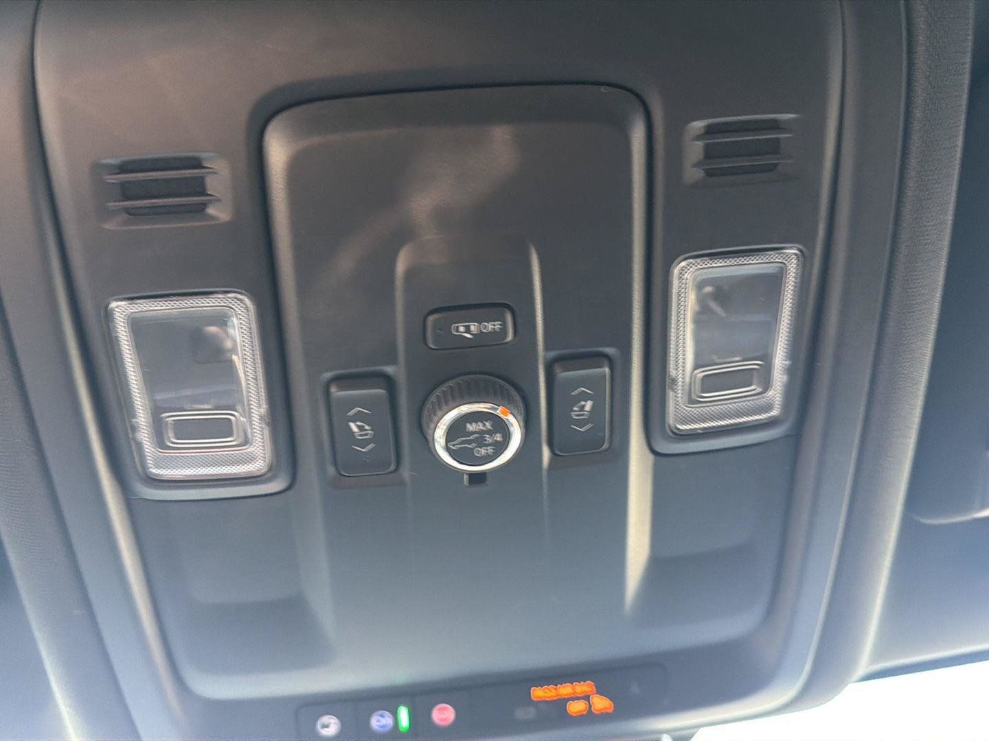 Used 2025 Chevrolet Suburban LT w/ Comfort Package RWD image 16