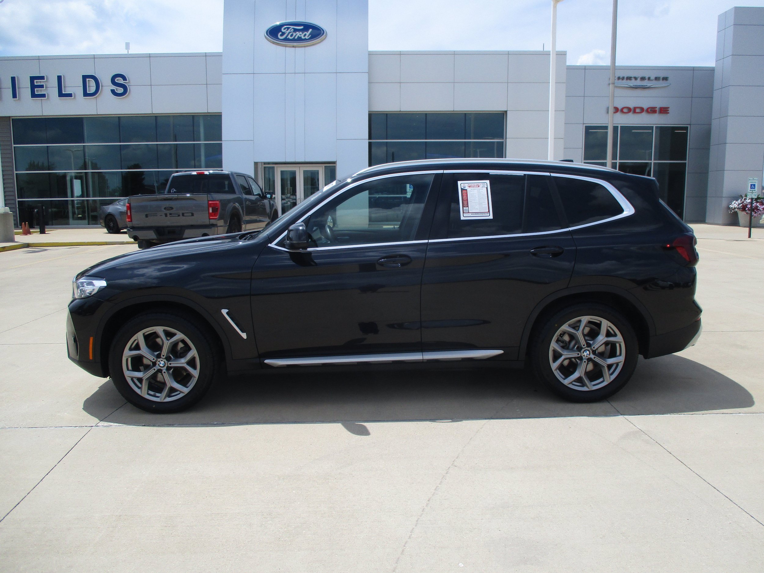 Used 2024 BMW X3 xDrive30i AWD/4WD image 3