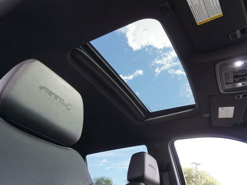 Certified 2022 GMC Sierra 1500 AT4 w/ AT4 Premium Package image 14