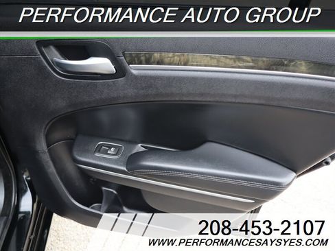 Used 2015 Chrysler 300 C w/ Light Group image 13