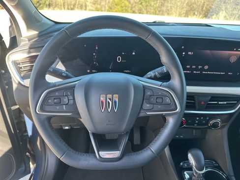 Used 2024 Buick Encore GX Sport Touring image 13