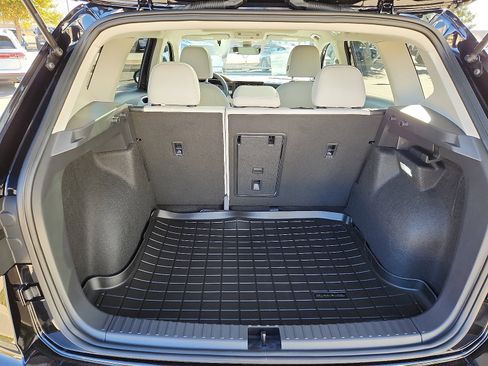 New 2026 Volkswagen Taos SE image 7