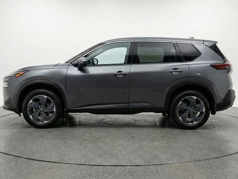 Used 2025 Nissan Rogue SV image 5