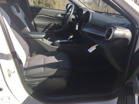 New 2026 Chevrolet Trax RS image 19