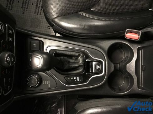 Used 2020 Jeep Cherokee Limited AWD/4WD image 54