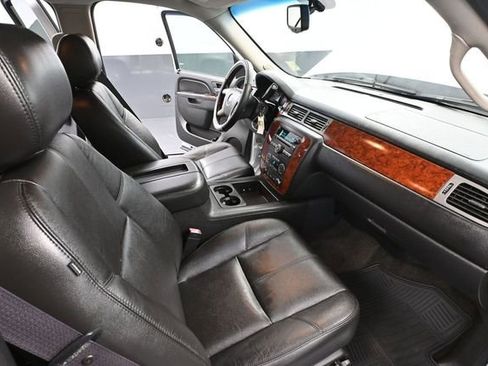 Used 2012 Chevrolet Avalanche LT w/ All-Star Edition AWD/4WD image 46