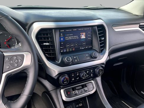 Used 2023 GMC Acadia SLT w/ Technology Package FWD image 7