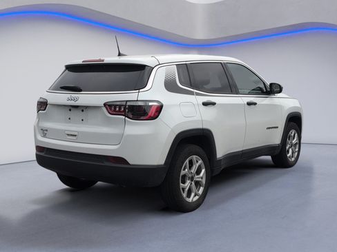 Used 2025 Jeep Compass Sport w/ Mopar Graphics Package AWD/4WD image 5