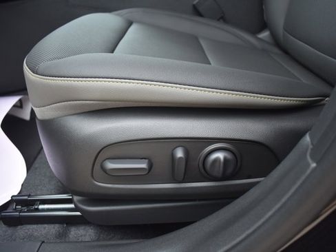 New 2026 Chevrolet Trax ACTIV w/ Driver Confidence Package FWD image 14