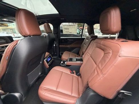 New 2026 Lincoln Aviator Reserve w/ Jet Appearance Package image 12