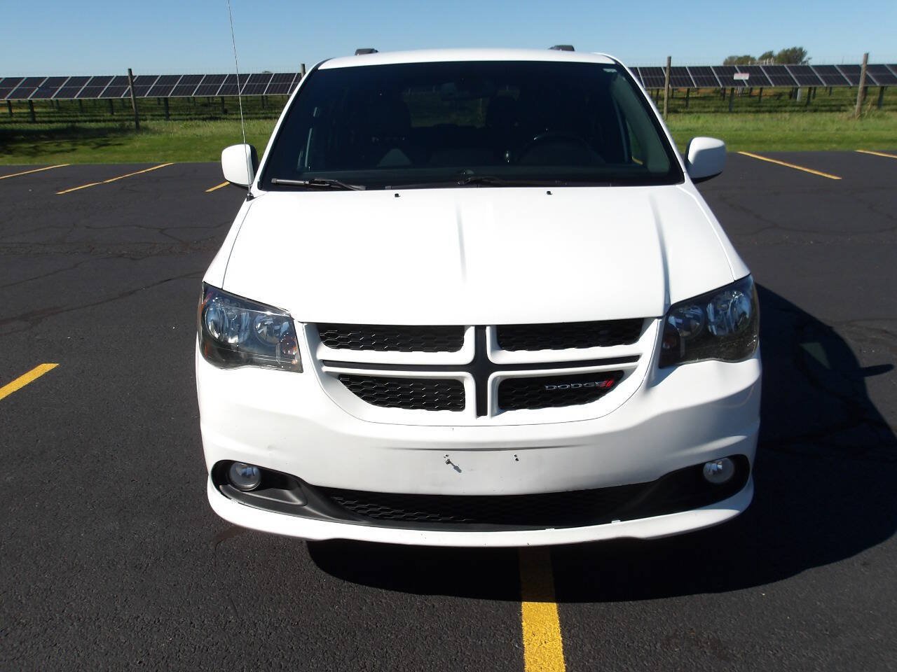 Used 2019 Dodge Grand Caravan GT FWD image 3