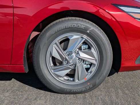 New 2026 Hyundai Elantra SE image 7