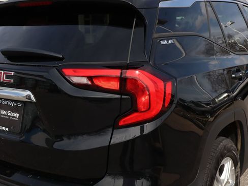 Used 2020 GMC Terrain SLE FWD image 31