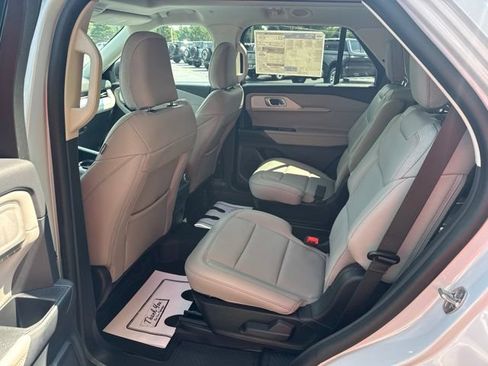 New 2026 Ford Explorer Active w/ Active Comfort Package AWD/4WD image 11