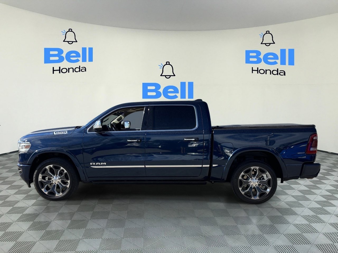 Used 2020 RAM 1500 Limited AWD/4WD image 2