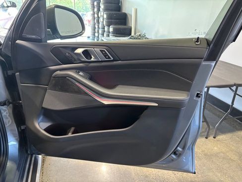 Used 2025 BMW X7 xDrive40i AWD/4WD image 19