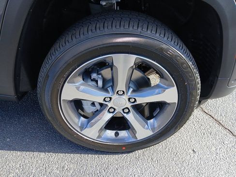 New 2025 Jeep Grand Cherokee Limited image 21