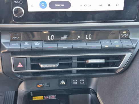 Certified 2025 Toyota Camry LE FWD image 31
