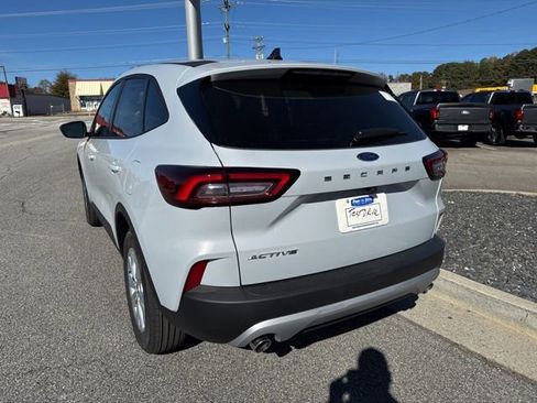 New 2026 Ford Escape Active image 9