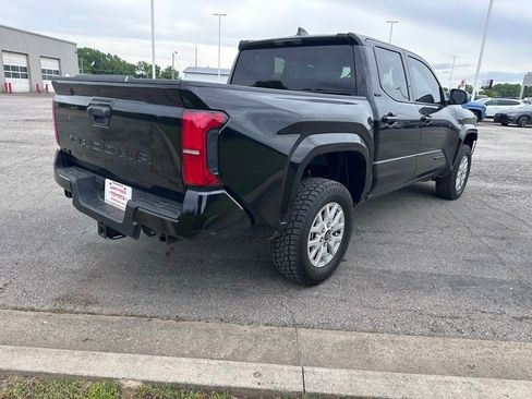Used 2026 Toyota Tacoma SR5 AWD/4WD image 5
