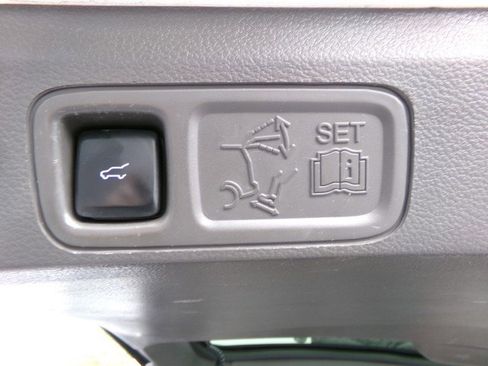 Used 2021 Ford Expedition XLT image 33