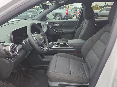 New 2026 Chevrolet Equinox LT image 9