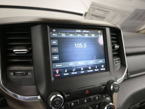 Used 2021 RAM 1500 Laramie AWD/4WD image 34