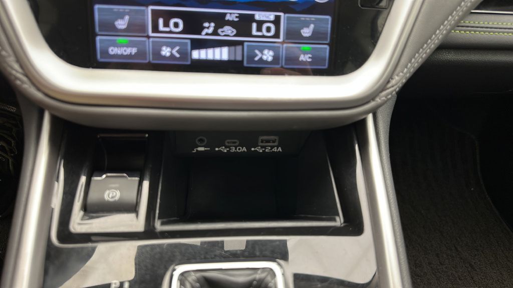 Used 2025 Subaru Outback Onyx Edition AWD/4WD image 21