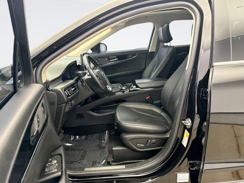 Used 2023 Lincoln Nautilus Reserve w/ Monochromatic Package image 10