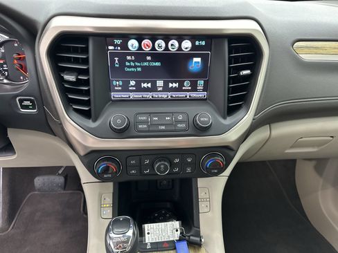 Certified 2018 GMC Acadia Denali w/ Technology Package AWD/4WD image 13