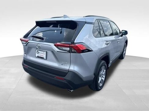 Used 2025 Toyota RAV4 XLE w/ Convenience Package AWD/4WD image 5
